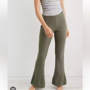 Aerie Waffle High Waisted Flare Pant; L Short; Olive Green